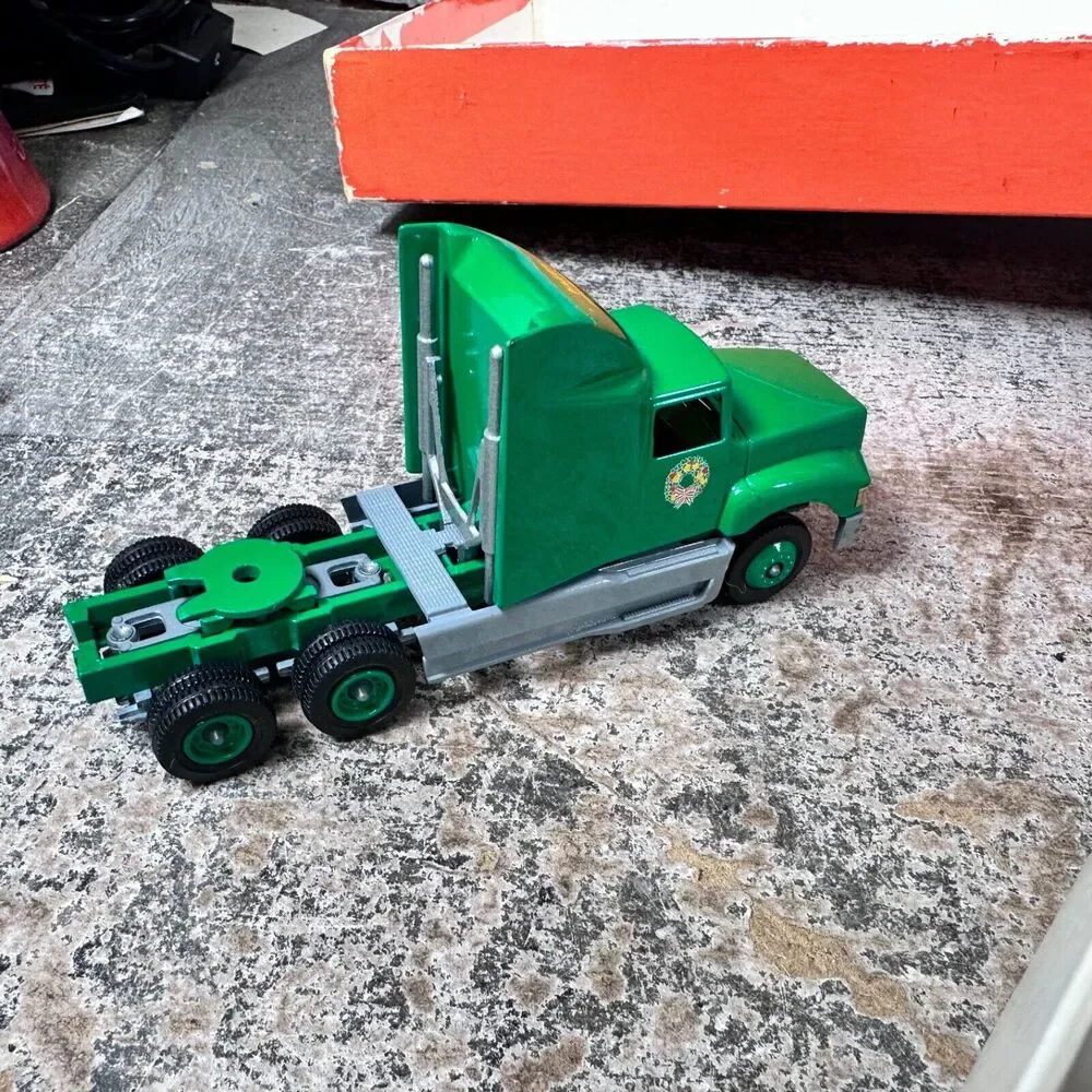 Winross Truck Christmas‎ Happy Holidays 1990 Santa Sleigh Reindeer Green Diecast